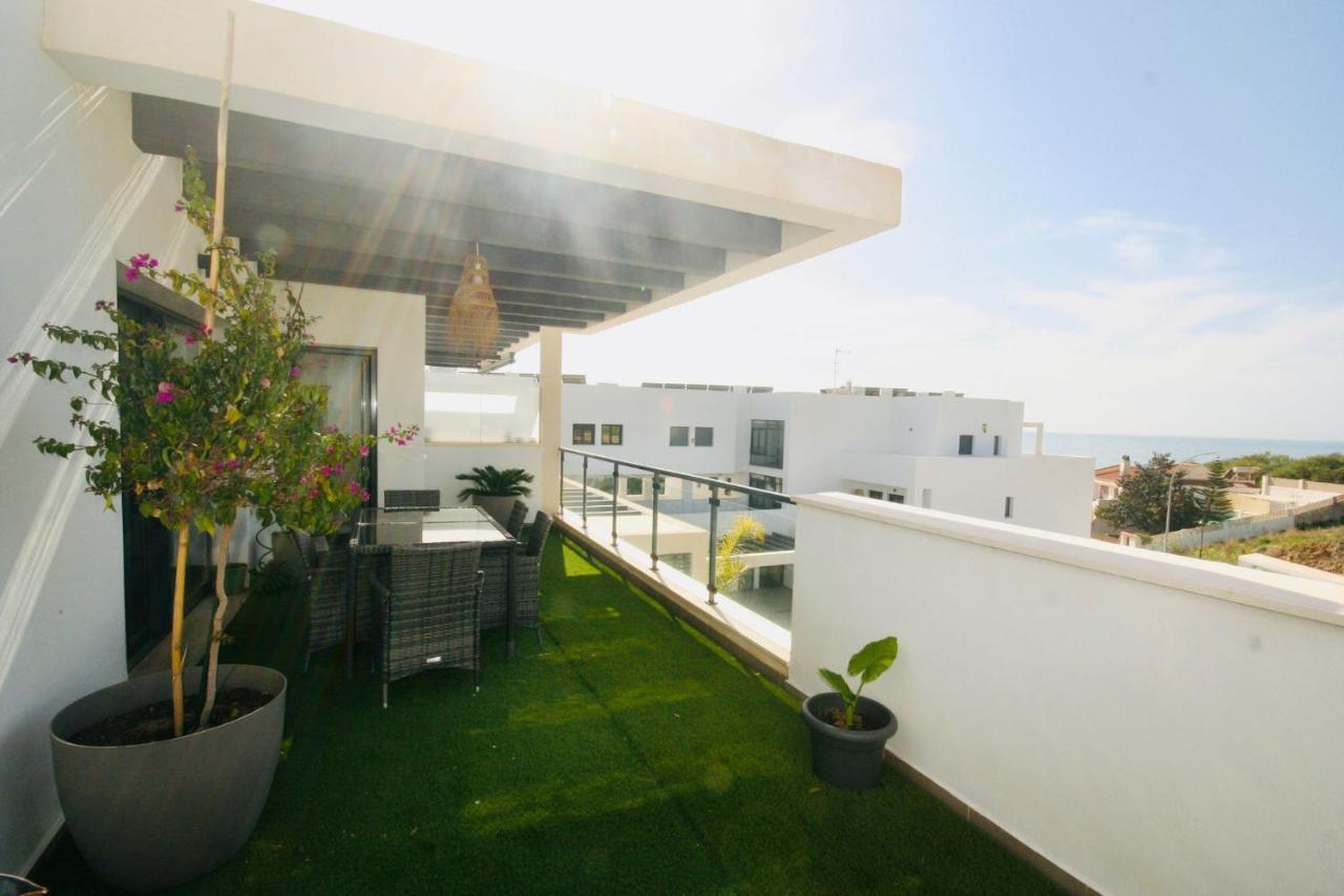 Atico Con Piscina, Golf, Vistas Al Mar Apartment Torre de Benagalbon Luaran gambar