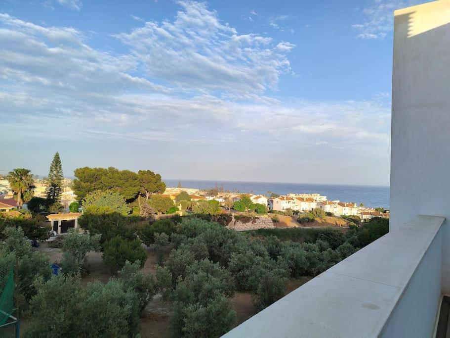 Atico Con Piscina, Golf, Vistas Al Mar Apartment Torre de Benagalbon Luaran gambar