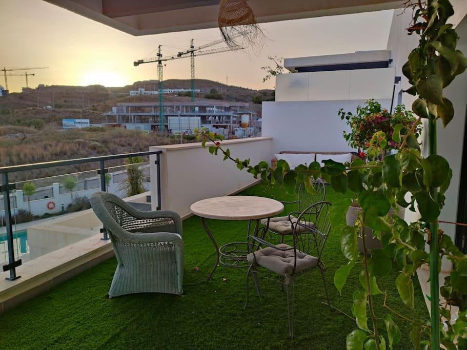 Atico Con Piscina, Golf, Vistas Al Mar Apartment Torre de Benagalbon Luaran gambar